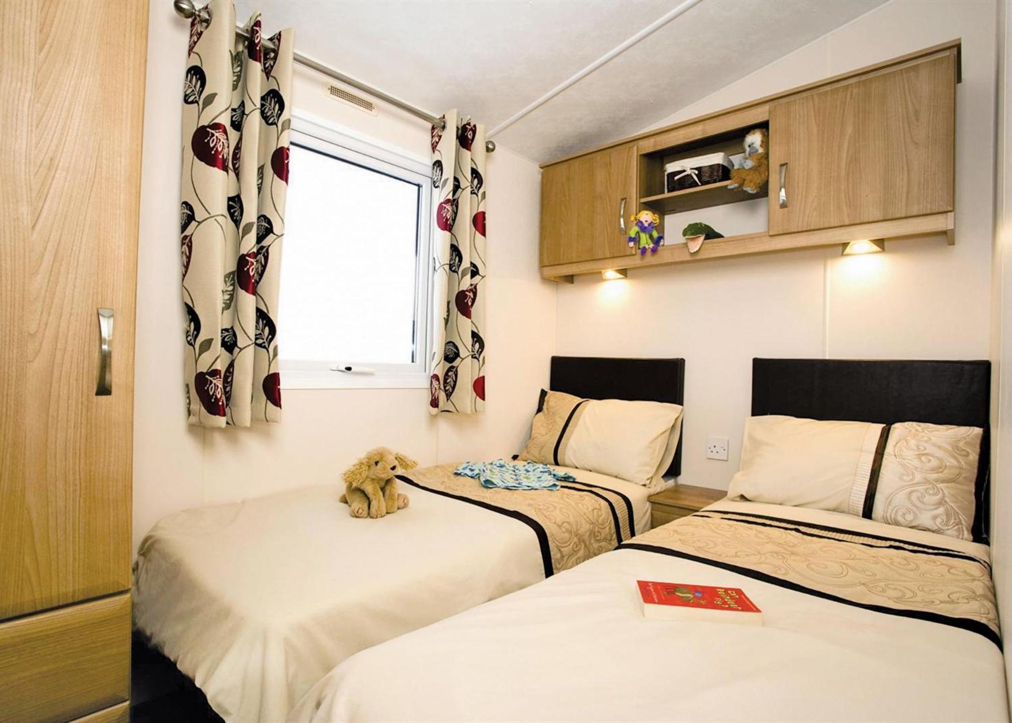 Lakeside Holiday Park Hotel Burnham-on-Sea ภายนอก รูปภาพ